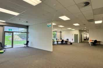 Airport Offices with parking