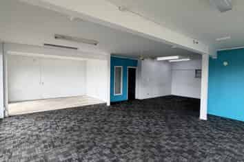 Roadfront Showroom & Warehouse - Puhinui Rd