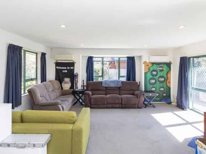 141 Lincoln Road, Addington