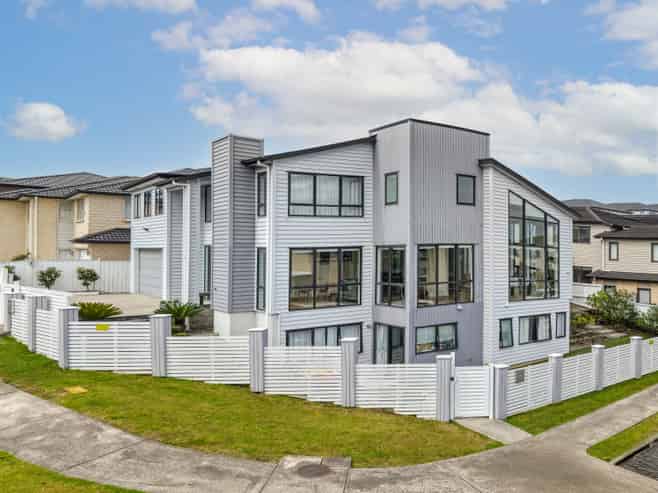 2 Veneta Close, Flat Bush