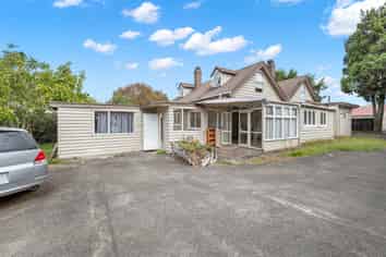 1220 New North Road, Mount Albert