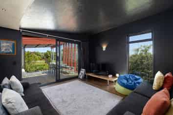 10 Johnstone Loop, Tasman