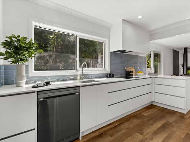 14 Priestley Road, Bluff Hill