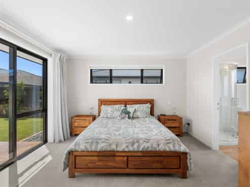 6 Guyon Street, Marshland