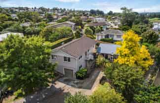 42 & 42A Vina Place, Massey