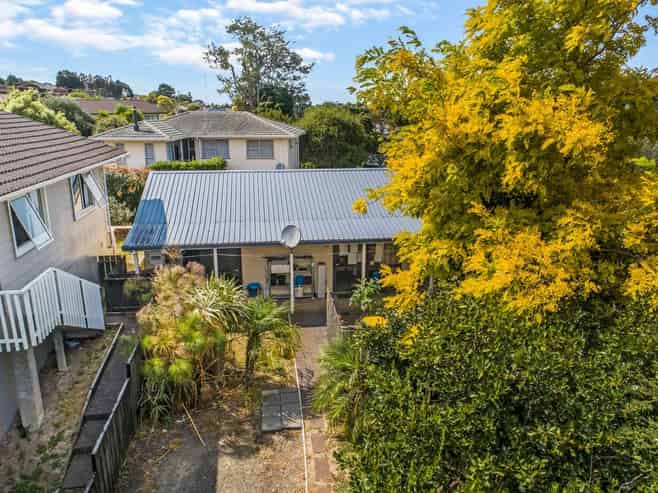 42 & 42A Vina Place, Massey