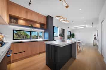 31 Wallace Road, Mangere Bridge