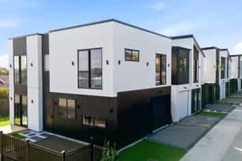 31 Wallace Road, Mangere Bridge