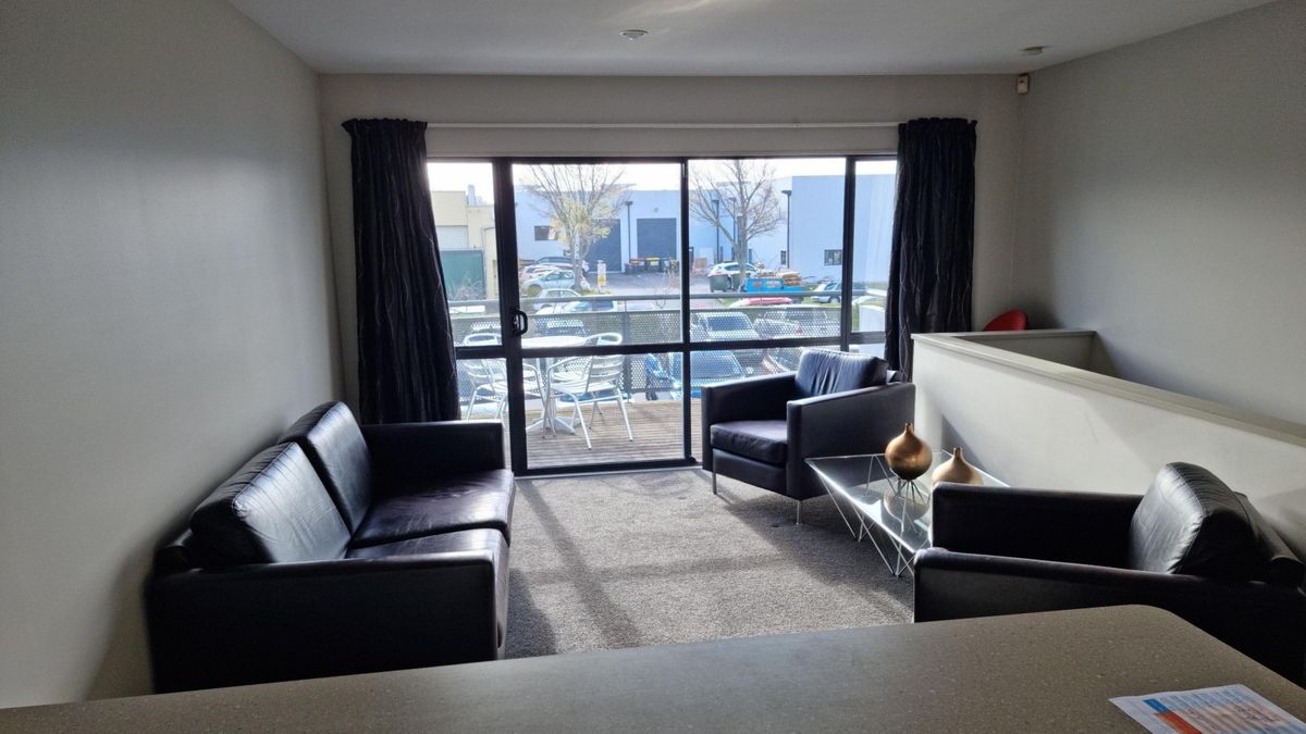 $20,000pa gross rental - office only - Mehr
