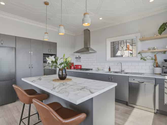 11 Middleton Road, Kew