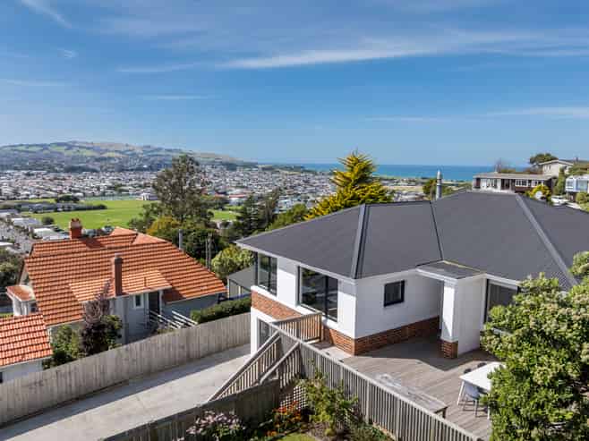 11 Middleton Road, Kew