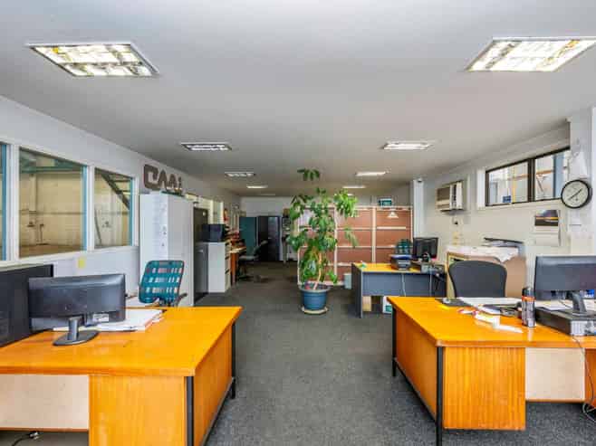 HEAVY INDUSTRIAL FACILITY - HIGH STUD WITH GAN...