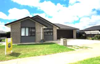 102 Hinemoa Street, Levin