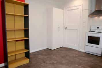 9 Upper Lewisville Tce, Thorndon