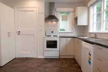 9 Upper Lewisville Tce, Thorndon