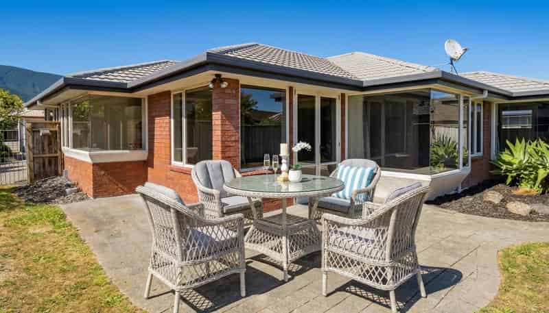 10 Masefield Street, Stoke