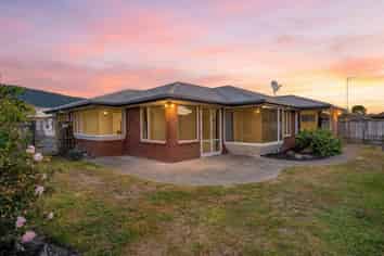 10 Masefield Street, Stoke