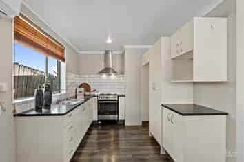 6 Serenity Place, Otara