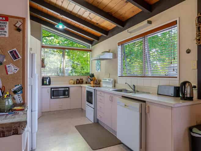 10 Lockhart Avenue, Milson