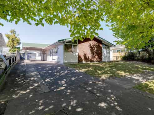 10 Lockhart Avenue, Milson