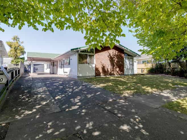 10 Lockhart Avenue, Milson