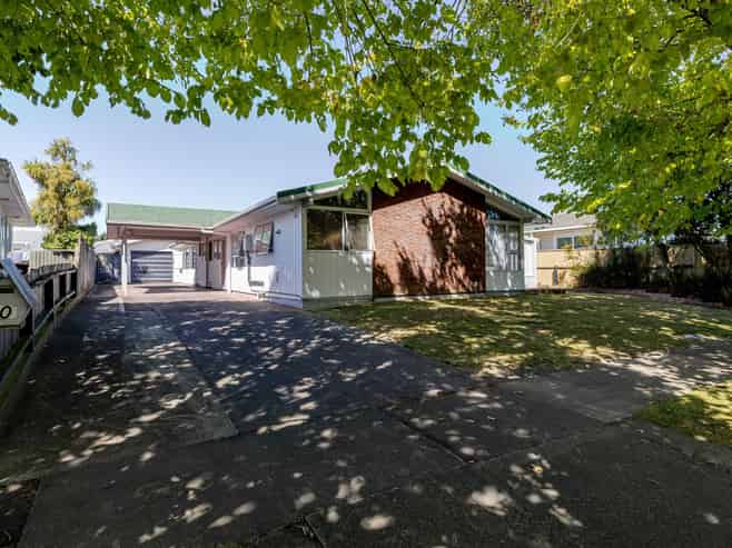 10 Lockhart Avenue, Milson