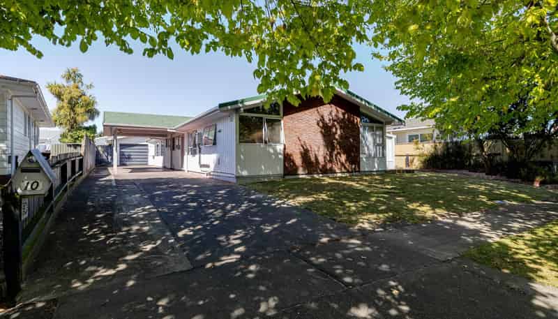 10 Lockhart Avenue, Milson