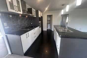 17 Ihimaera Terrace, Cambridge