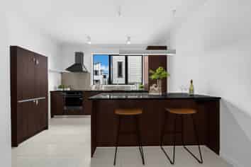 84 Norwood Drive, Flat Bush