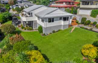 11 Vista Motu, Red Beach