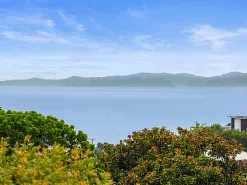 11 Vista Motu, Red Beach