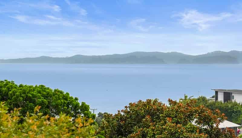 11 Vista Motu, Red Beach