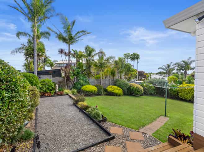 11 Vista Motu, Red Beach