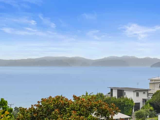 11 Vista Motu, Red Beach