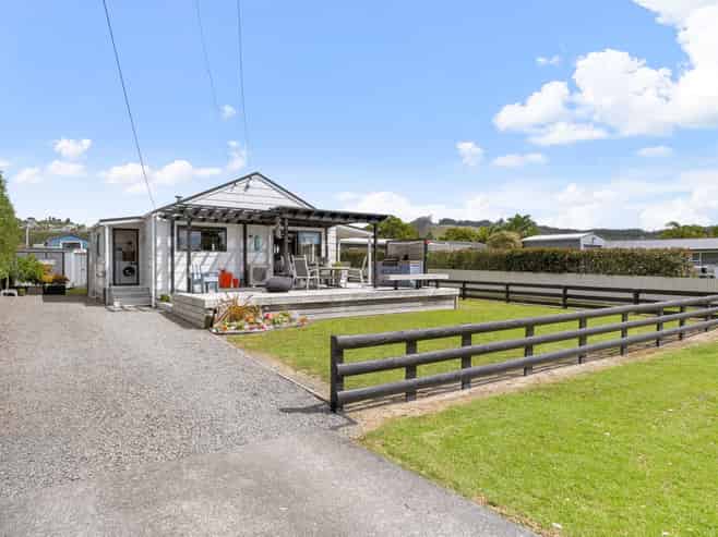 215A Kiwi Road, Whangamata