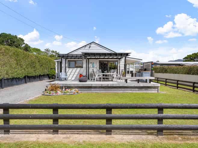 215A Kiwi Road, Whangamata
