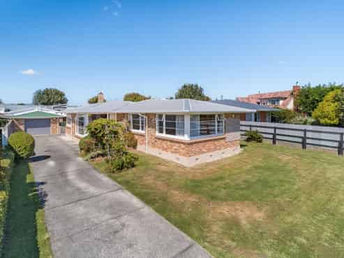 7 Innes Place, Roslyn