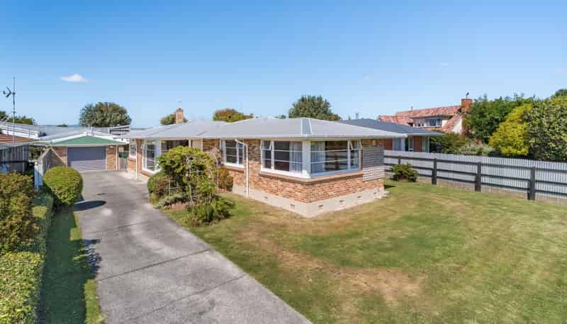 7 Innes Place, Roslyn