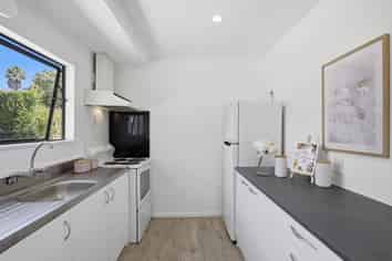 2/14 Montgomery Avenue, Belmont