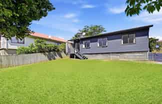 2/14 Montgomery Avenue, Belmont