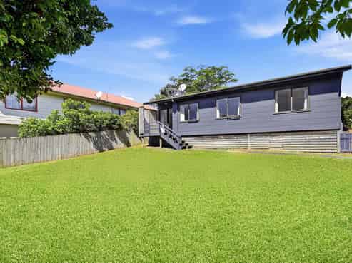 2/14 Montgomery Avenue, Belmont