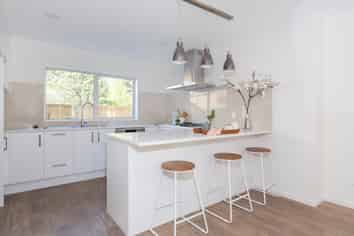 27 Sunshine Boulevard, Sunnyvale