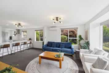 2/17b Prestons Road, Redwood