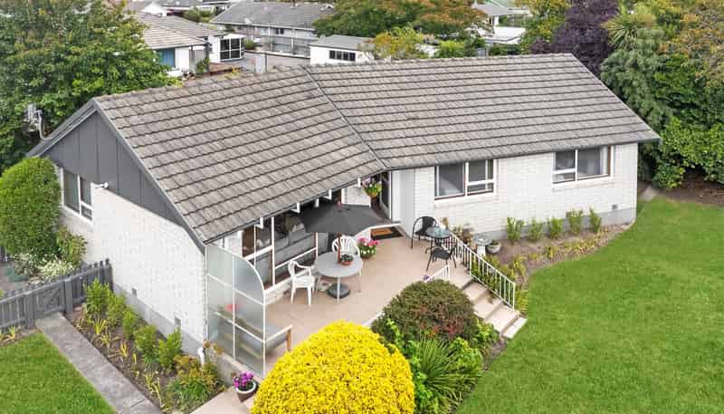 12 Lomax Place, Islington