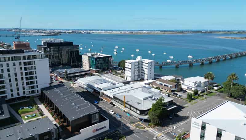 Devonport Road, Tauranga Central