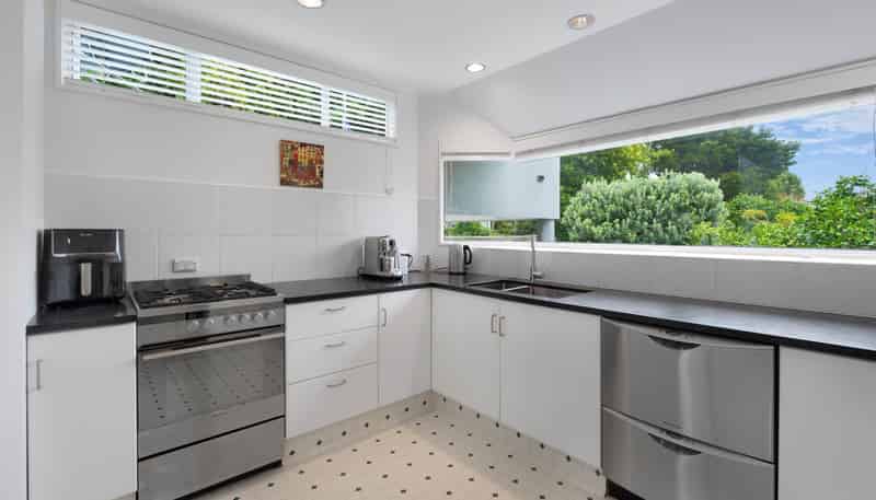 553a East Coast Road, Browns Bay