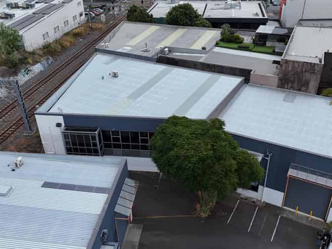 City Fringe Gem: Warehouse, Office & Parking