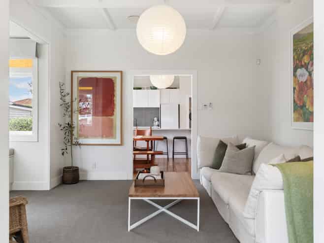 6 Aliford Avenue, One Tree Hill