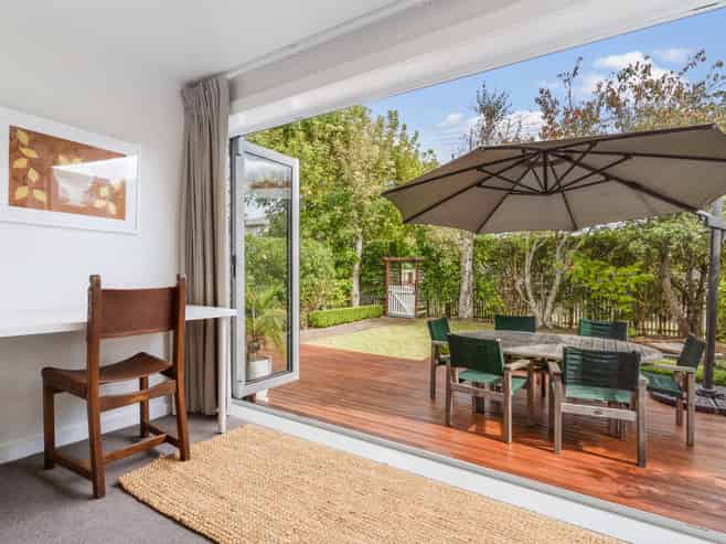 6 Aliford Avenue, One Tree Hill