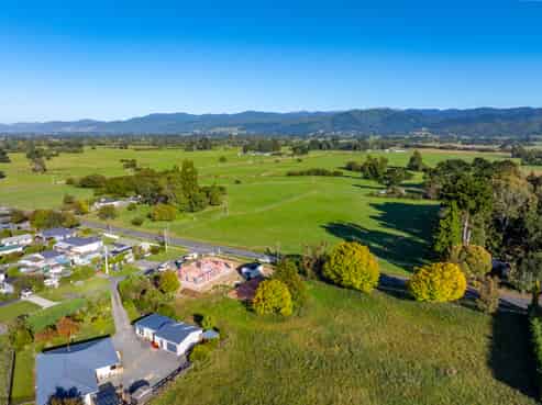 The Elms - Costley Street West, Carterton